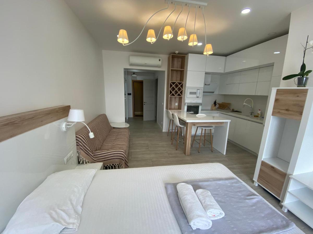 Apartment In Porta Batumi Tower エクステリア 写真