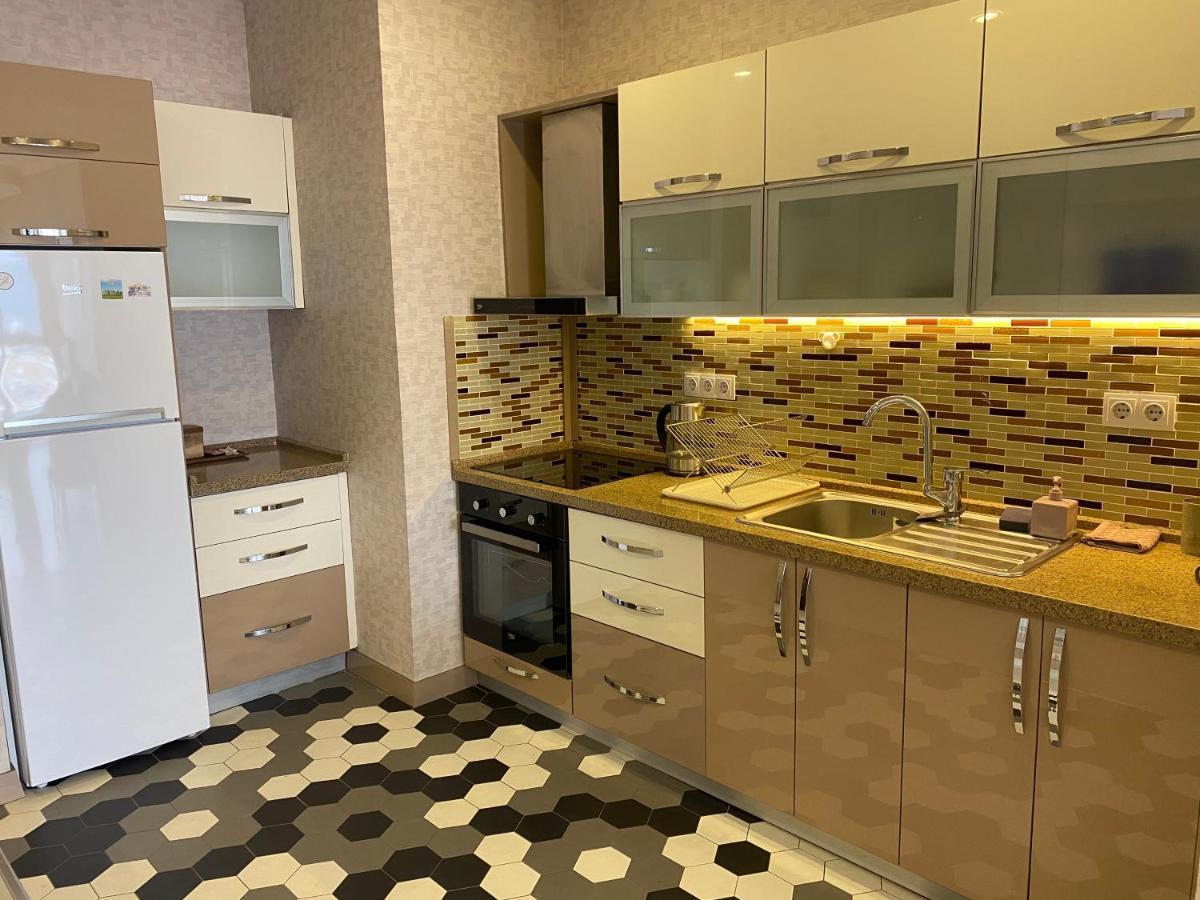 Apartment In Porta Batumi Tower エクステリア 写真